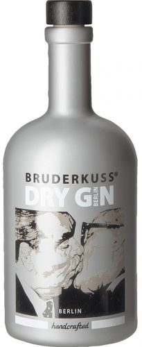 Der Handcrafted Dry Gin von Bruderkuss aus Berlin ist gefüllt mit 46% vol. Alkoholgehalt.