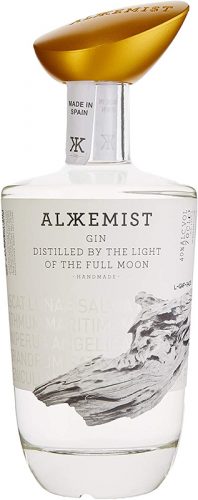 Ein Handgemachter Gin aus Spanien, abgefüllt in einer 0.7L Glasflasche.