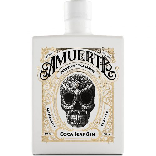 Amuerte White Gin wird in einer exklusiven handbemalten Flasche abgefüllt, welches mit einer Goldfolie aus 24 Karat verziert ist.