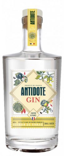 Antidote Citron De Corse wird hergestellt aus 5-fach destillierten französischen Trauben und 17 aromatischen Pflanzen.