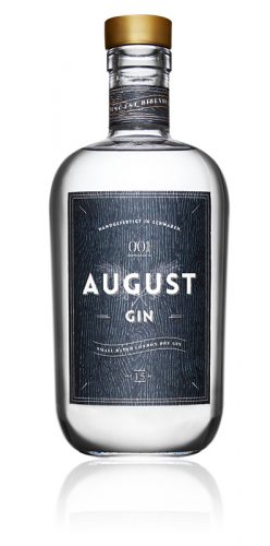Der London Dry Gin aus Augsburg wird aus mindestens 9 handverlesenen Botanicals destilliert.