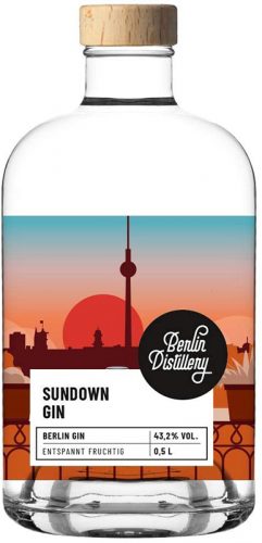 Sundown Gin aus Berlin wird mit 43.2% vol. abgefüllt.