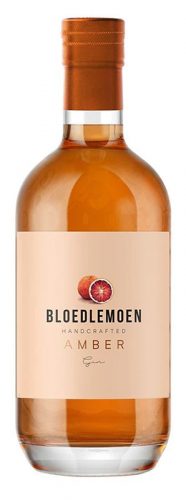 Die Bernstein Farbe, erhält er durch eine nachträgliche Mazeration mit wilden Pflanzen aus dem Cape Floral Kingdom.