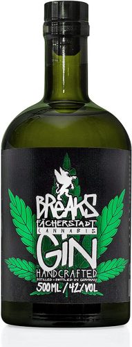 Der Breaks Cannabis Gin tritt bei der Mazeration mit der Wunderpflanze Hanf in Kontakt.
