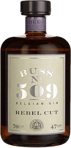 Die schlichte Apothekerflasche von Buss No. 509 Gin aus Belgien wird mit 47% vol. abgefüllt.