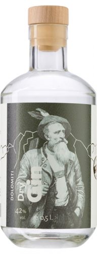 Der Dolomiti Dry Gin ist die neueste Kreation der Brennmeister von Dolomiti und wird in den Alpen hergestellt.