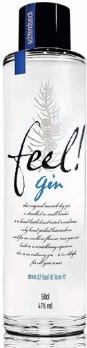 Der 47% vol. Gin wird in einer neumodischen Wasserflaschendesign aus weißem Glas abgefüllt.