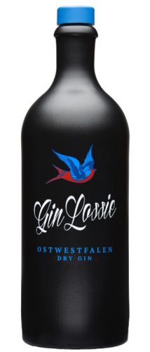 Gin Lossie wird durch mehrfache Destillation in kupfernen Kesseln hergestellt und in kleinen Chargen mit viel Leidenschaft in Handarbeit gefertigt.