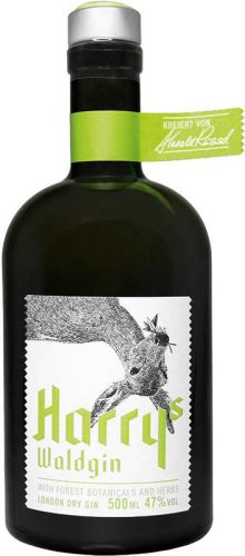 Destilliert aus 11 heimischen Kräutern und Botanicals aus Naurath Wald.