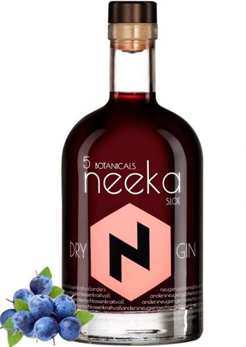 Fünf handverlesene Botanicals verleihen den neeka Sloe Gin seinen ausbalancierten Charakter.