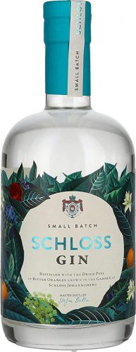 Der exquisite Schloss Gin wird nach London Dry Art mit ausschließlich natürlichen Pflanzenstoffen destilliert und in kleiner Stückzahl produziert.